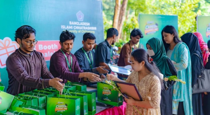 চবিতে নবীন শিক্ষার্থীদের বরণ করল ছাত্রশিবির